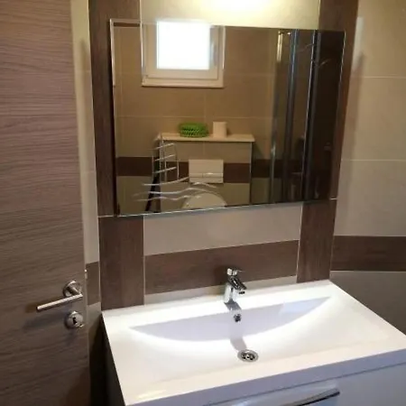 In With Balcony, Air Conditioning, Wifi, Washing Machine 5173-1 Daire *