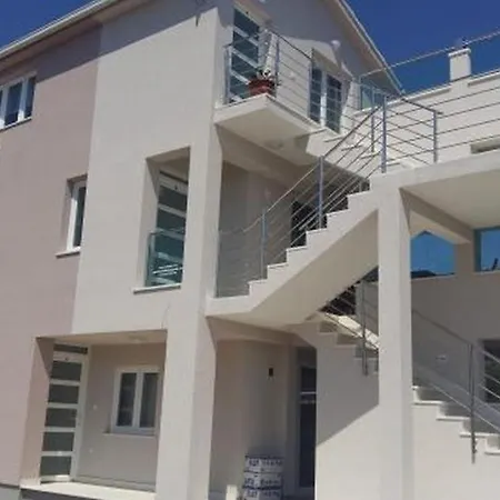 In With Balcony, Air Conditioning, Wifi, Washing Machine 5173-1
